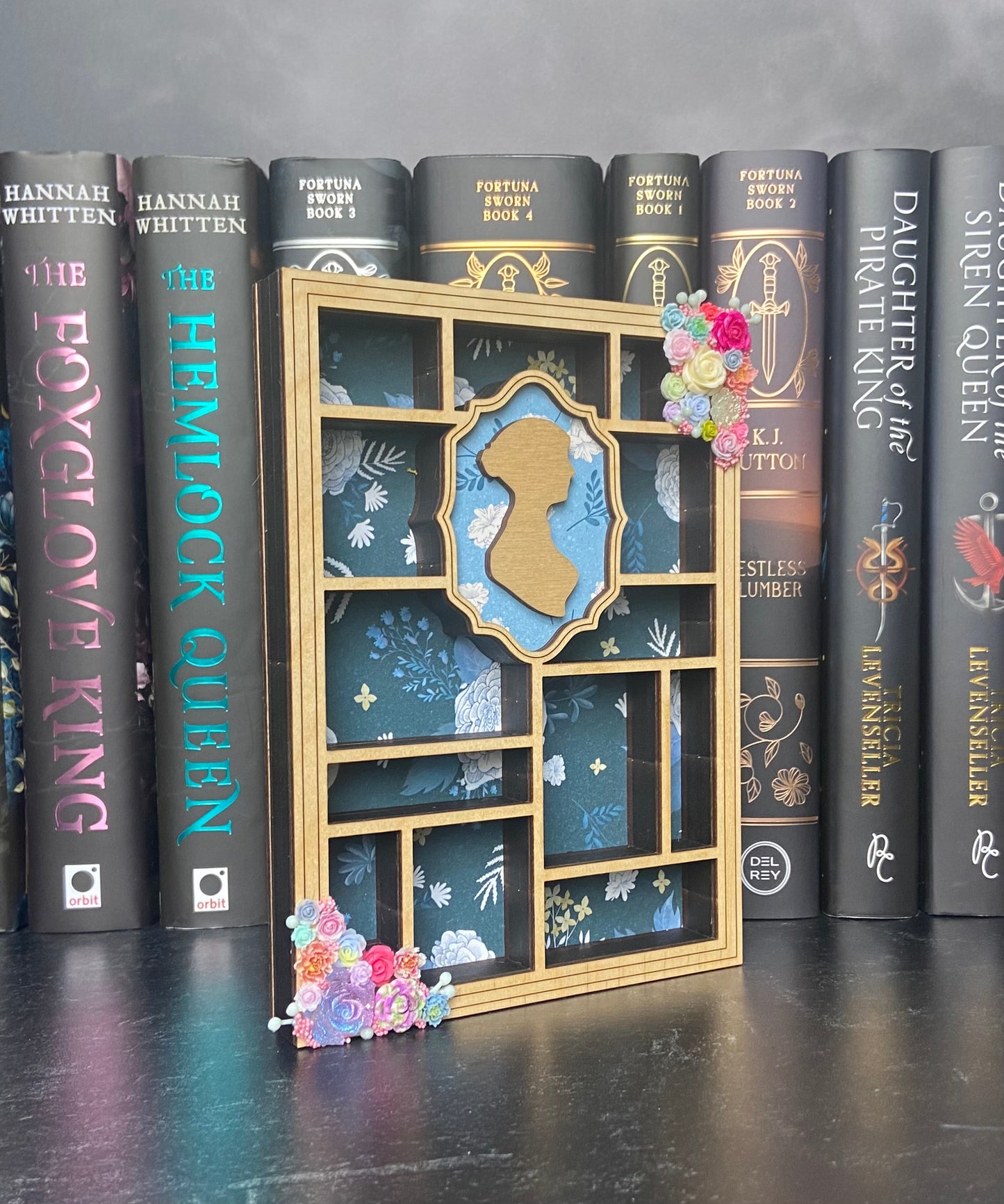 Classics Miniature Bookshelf
