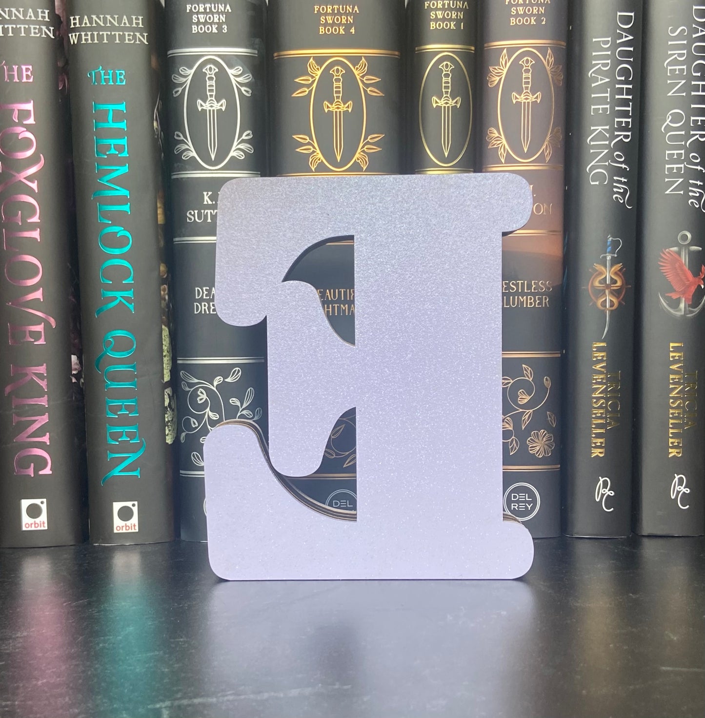 Letter E